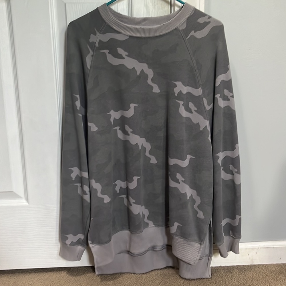 Oversized camo crewneck